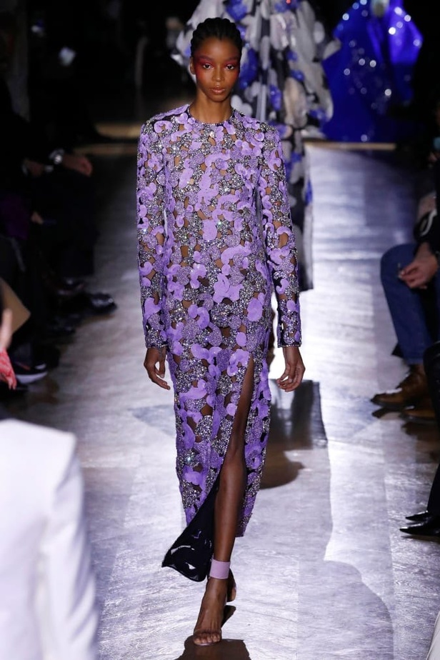 عرض مجموعة  دار Maison Valentino للأزياء الراقية ربيع وصيف 2020