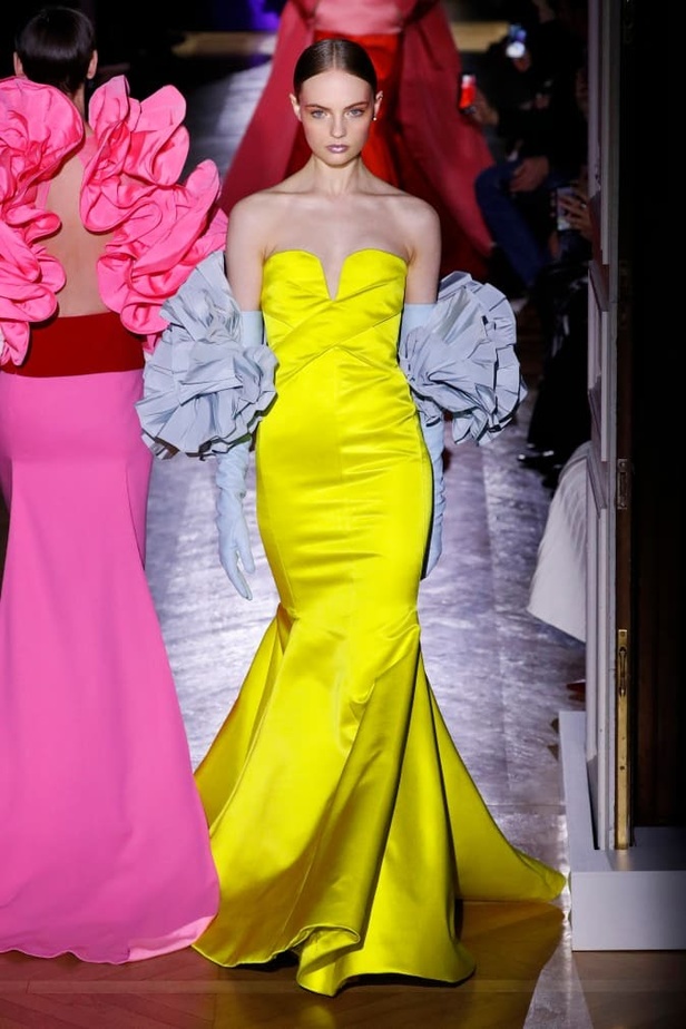 عرض مجموعة  دار Maison Valentino للأزياء الراقية ربيع وصيف 2020