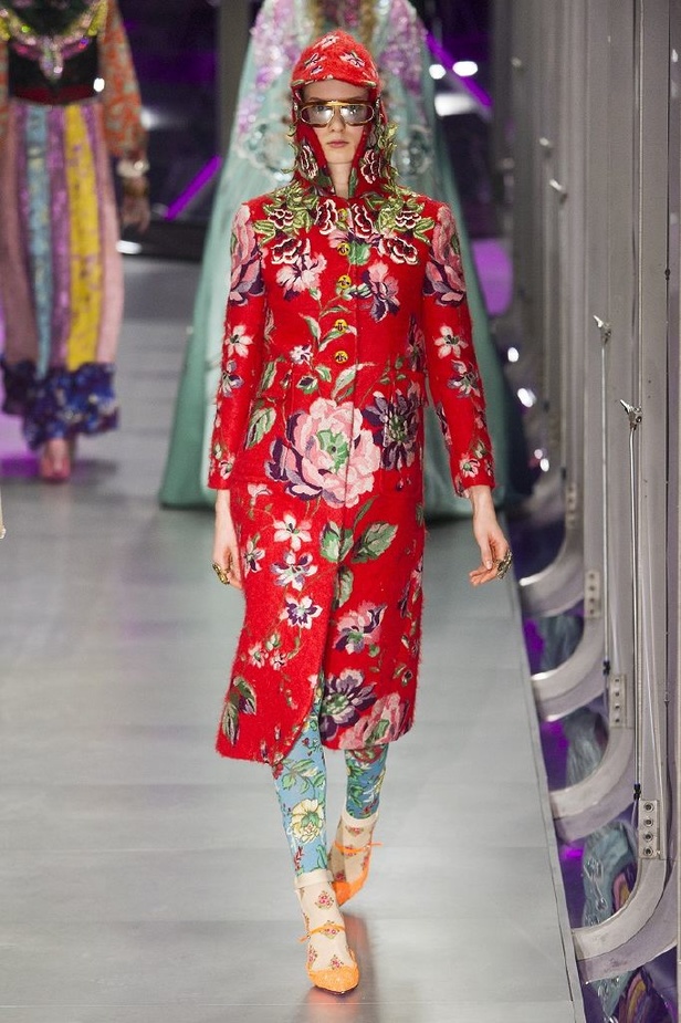 الازياء المشجرة بالوان مبهجة احدث موضة من دار غوتشي في شتاء 2018