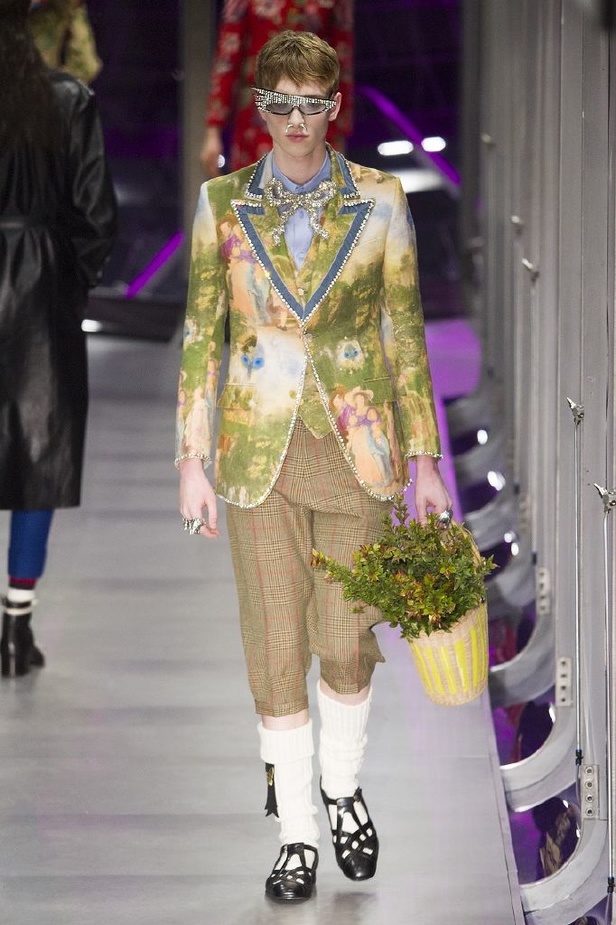 الازياء المشجرة بالوان مبهجة احدث موضة من دار غوتشي في شتاء 2018