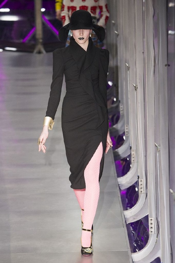 الازياء المشجرة بالوان مبهجة احدث موضة من دار غوتشي في شتاء 2018