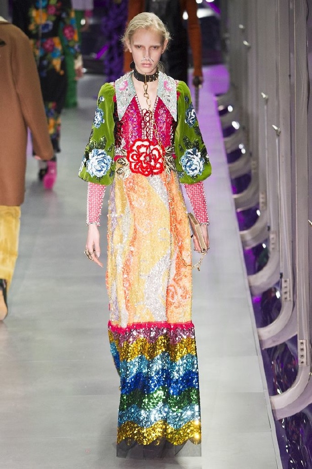 الازياء المشجرة بالوان مبهجة احدث موضة من دار غوتشي في شتاء 2018