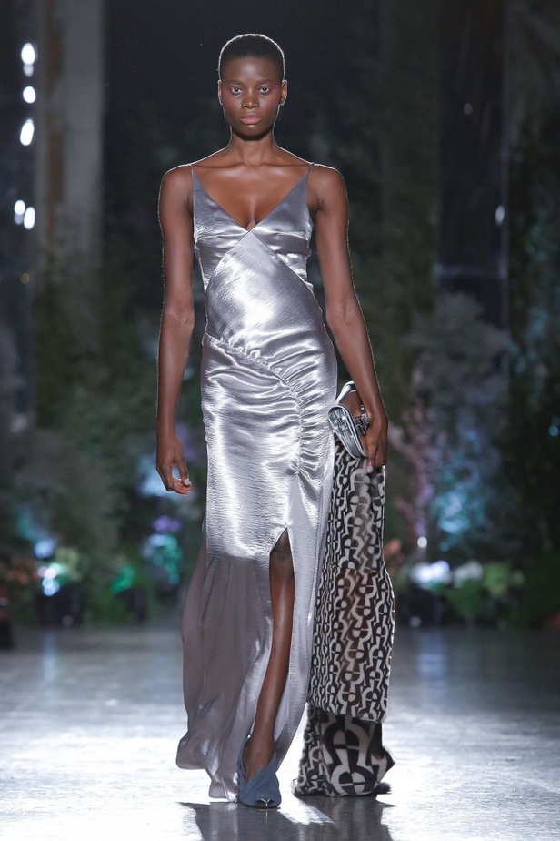 مجموعة AIGNER  للألبسة الجاهزة لخريف و شتاء 2019