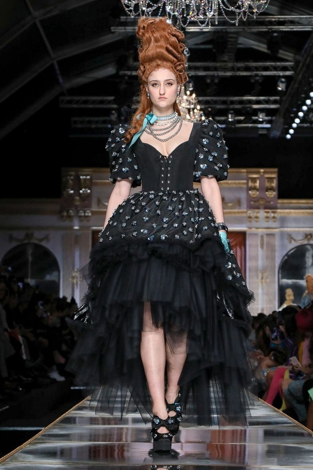 مجموعة موسكينو MOSCHINO لخريف وشتاء 2020-2021 من ميلانو