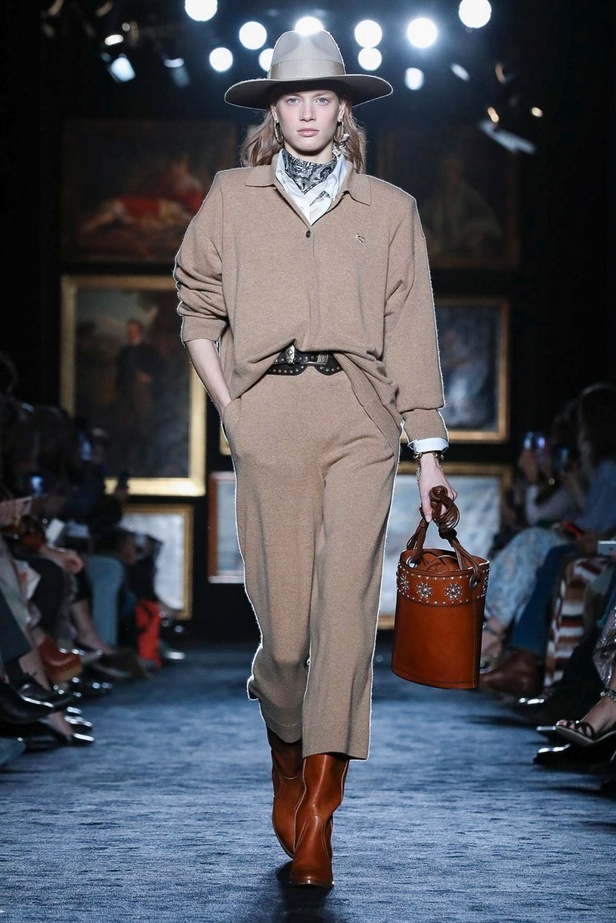 مجموعة إيترو ETRO لخريف وشتاء 2020-2021 خلال اسبوع الموضة في ميلانو