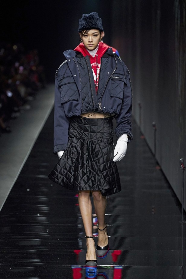 مجموعة فيرساتشي VERSACE لخريف وشتاء 2020-2021