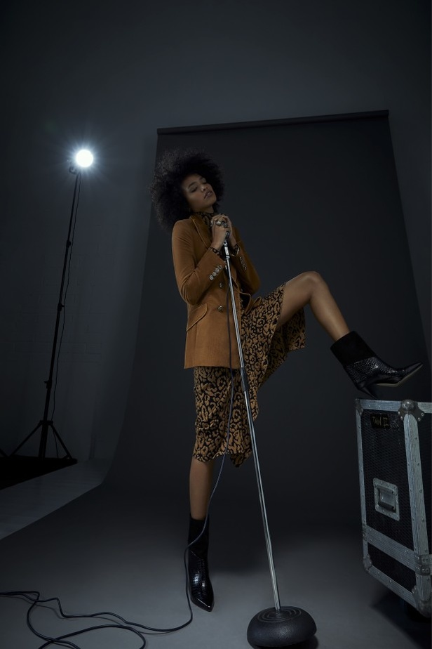 عرض أزياء Temperley London لخريف وشتاء 2022-2021