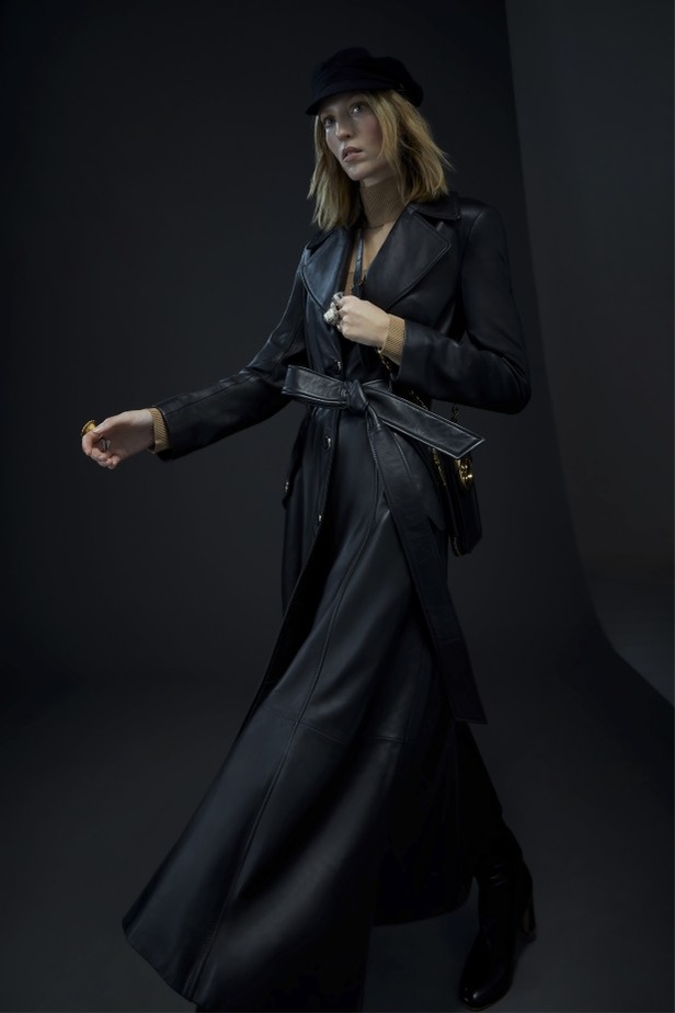 عرض أزياء Temperley London لخريف وشتاء 2022-2021