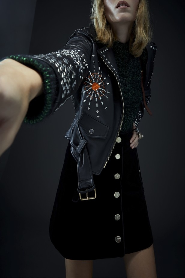 عرض أزياء Temperley London لخريف وشتاء 2022-2021