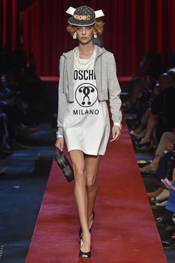 مجموعة Moschino لربيع وصيف ٢٠١٧!
