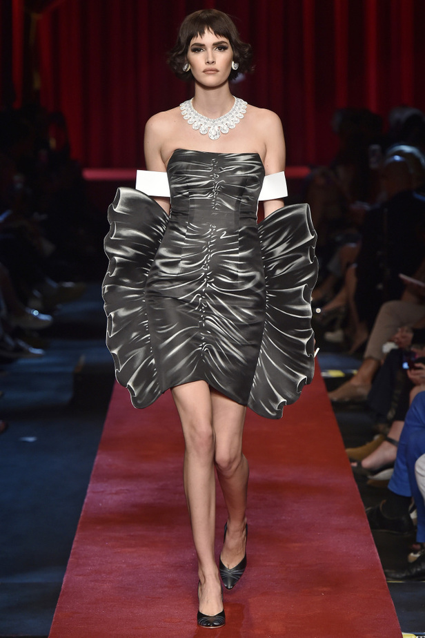 مجموعة Moschino لربيع وصيف ٢٠١٧!