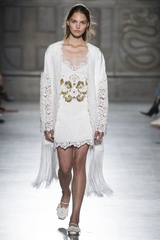 مجموعة فوستو بوغليزي لربيع و صيف 2018