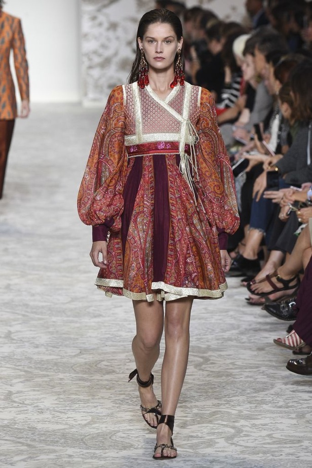 عرض أزياء “ايترو” Etro لربيع وصيف 2018 !