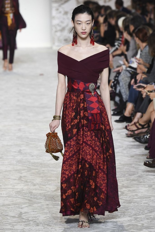 عرض أزياء “ايترو” Etro لربيع وصيف 2018 !