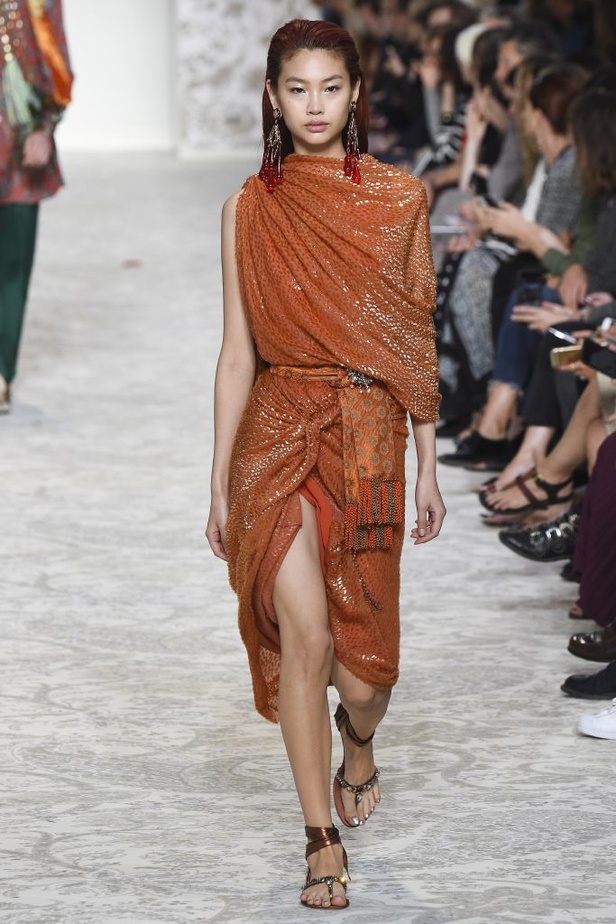 عرض أزياء “ايترو” Etro لربيع وصيف 2018 !