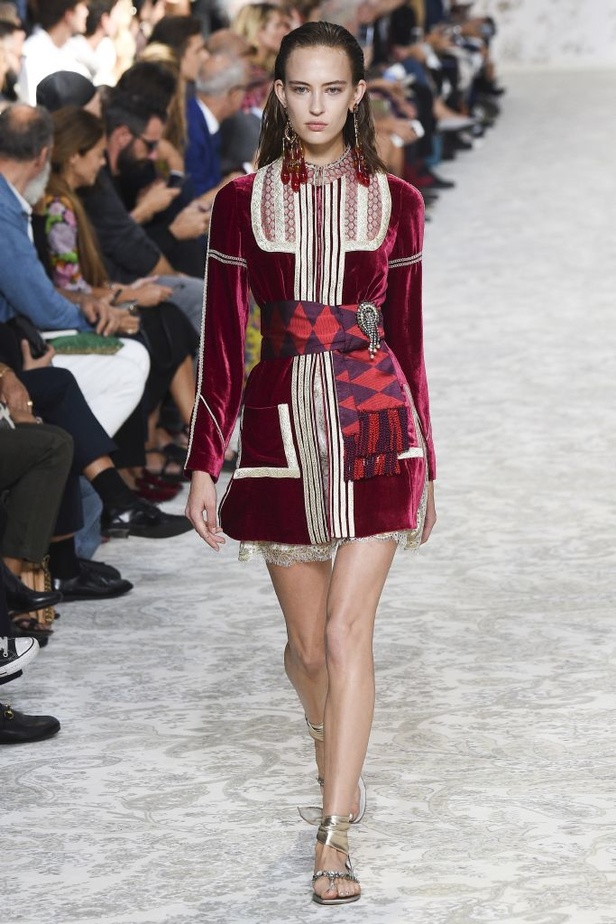 عرض أزياء “ايترو” Etro لربيع وصيف 2018 !