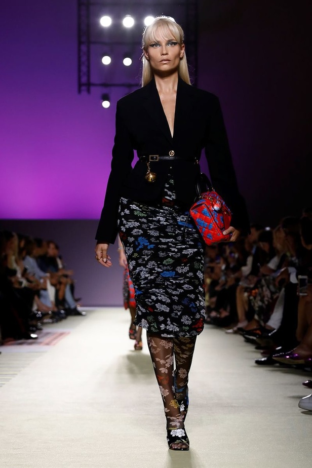 مجموعة فيرساتشي لموسم ربيع وصيف 2019