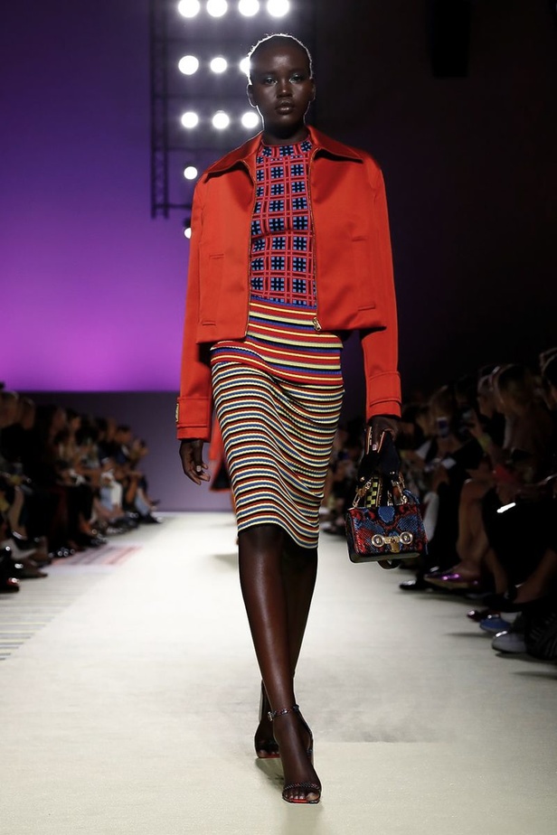 مجموعة فيرساتشي لموسم ربيع وصيف 2019