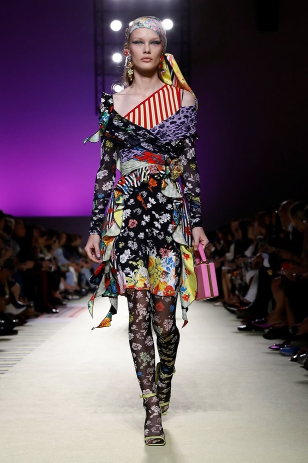 مجموعة فيرساتشي لموسم ربيع وصيف 2019