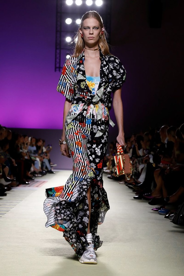 مجموعة فيرساتشي لموسم ربيع وصيف 2019