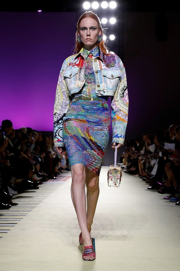 مجموعة فيرساتشي لموسم ربيع وصيف 2019