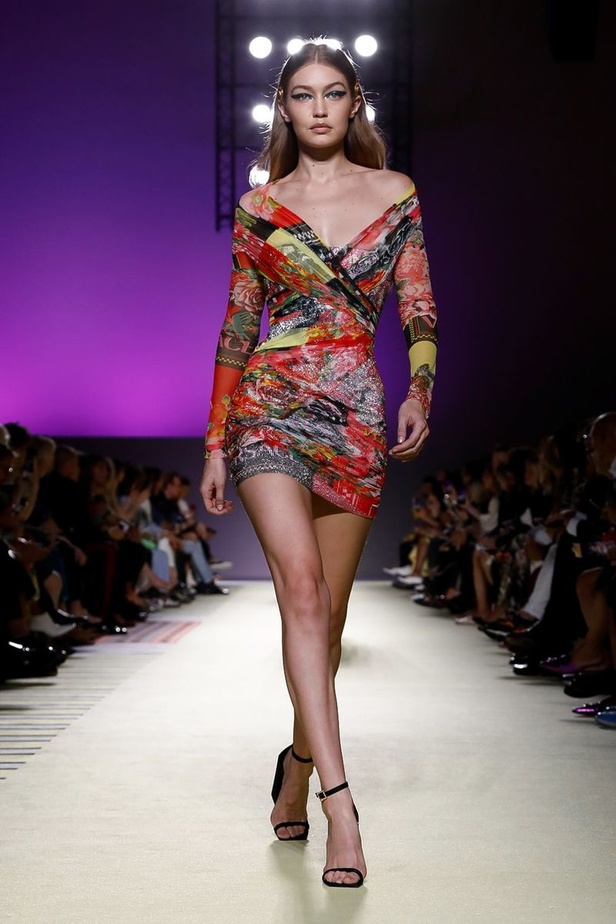 مجموعة فيرساتشي لموسم ربيع وصيف 2019