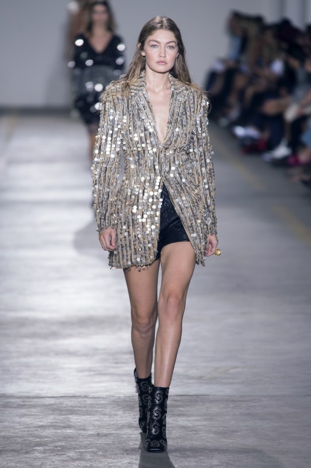 مجموعة Roberto Cavalli لربيع وصيف 2019