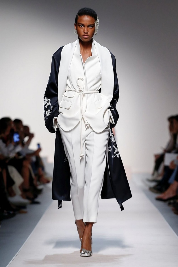 اسبوع الموضة في ميلان 2019 عرض أزياء ERMANNO SCERVINO لربيع وصيف 2020