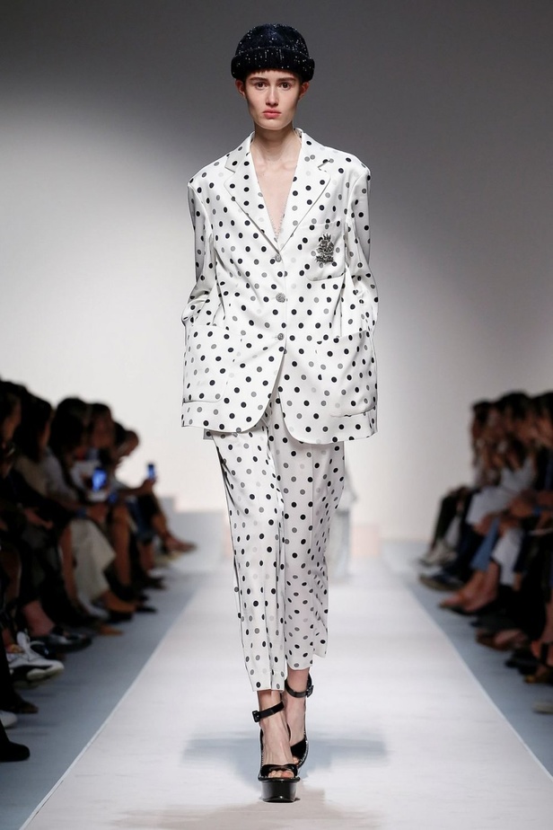 اسبوع الموضة في ميلان 2019 عرض أزياء ERMANNO SCERVINO لربيع وصيف 2020