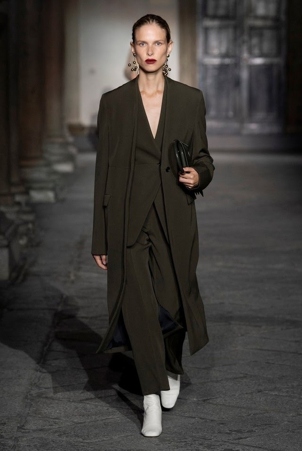 اسبوع الموضة في ميلان 2019 ازياء JIL SANDER لربيع وصيف 2020 