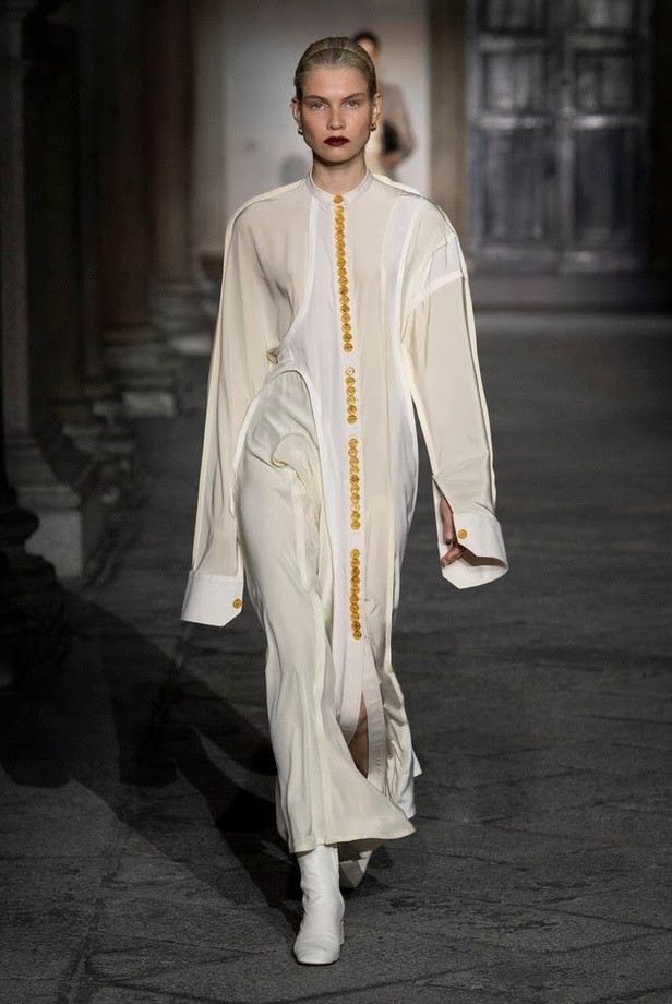 اسبوع الموضة في ميلان 2019 ازياء JIL SANDER لربيع وصيف 2020 