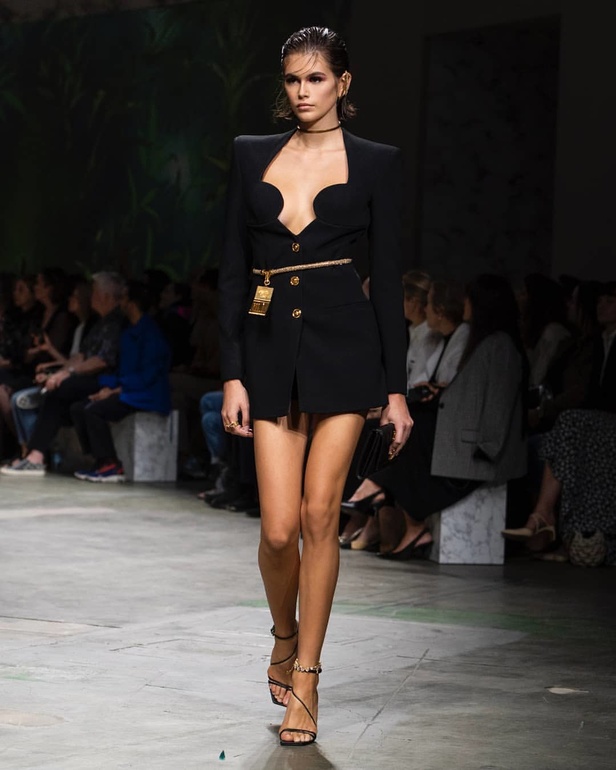 عرض ازياء Versace SS20