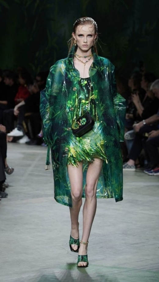 عرض ازياء Versace SS20