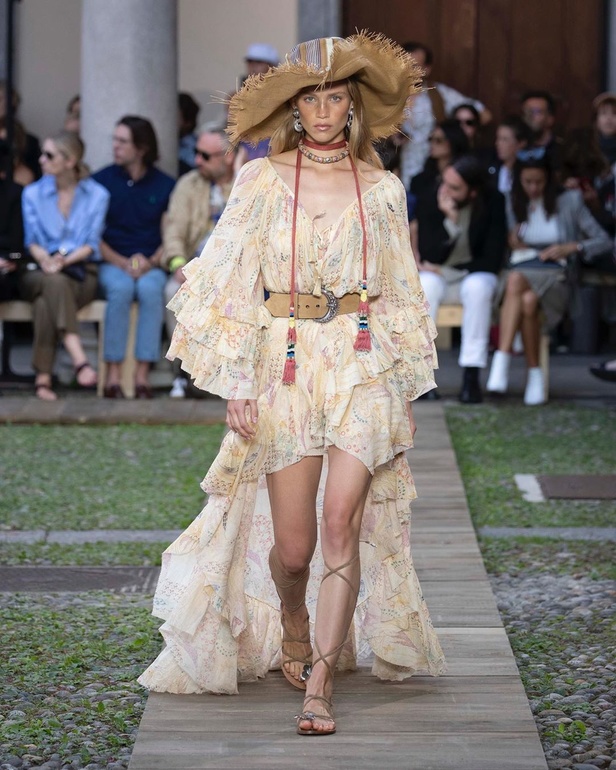 اسبوع الموضة في ميلان 2019  مجموعة ETRO لربيع وصيف 2020