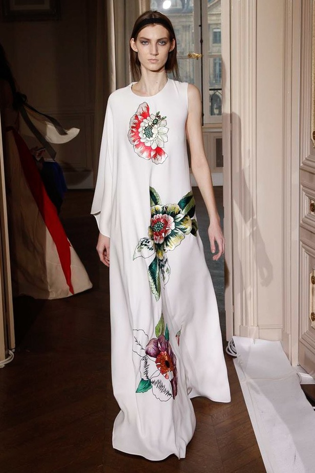 مجموعة الألبسة الراقية من شياباريلي لربيع 2017