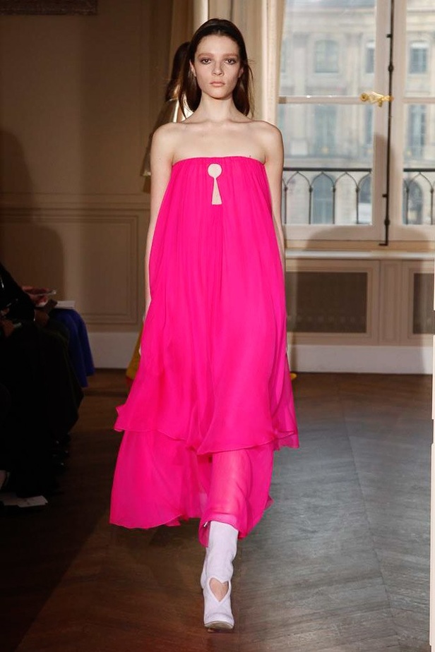 مجموعة الألبسة الراقية من شياباريلي لربيع 2017