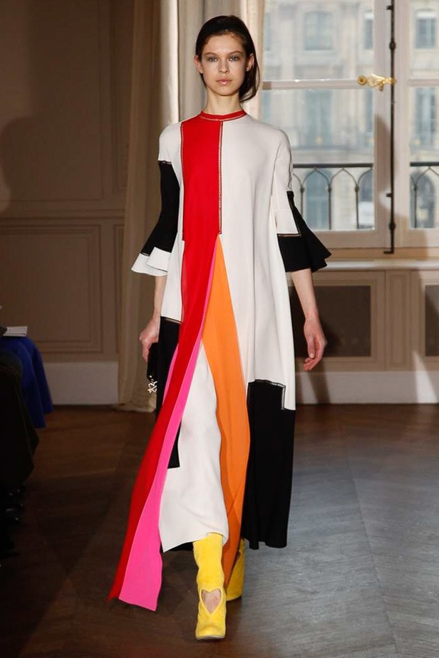 مجموعة الألبسة الراقية من شياباريلي لربيع 2017