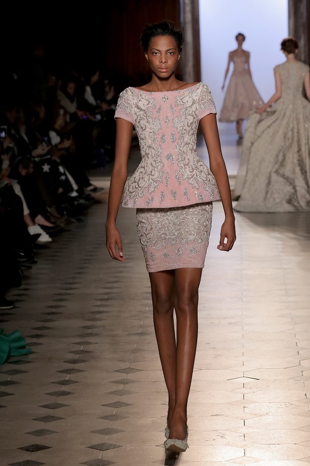 مجموعة الألبسة الراقية من طوني ورد لربيع 2017