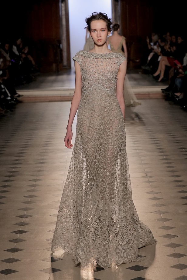 مجموعة الألبسة الراقية من طوني ورد لربيع 2017