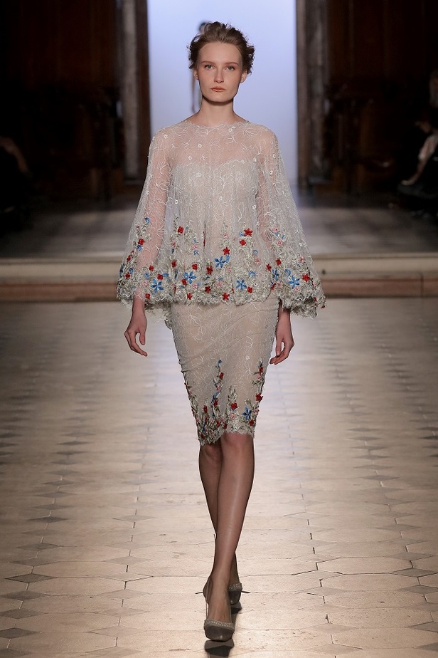 مجموعة الألبسة الراقية من طوني ورد لربيع 2017