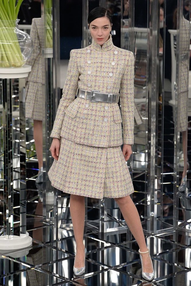 شاهدي مجموعة شانيل الراقية لصيف 2017