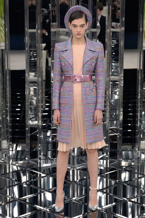 شاهدي مجموعة شانيل الراقية لصيف 2017