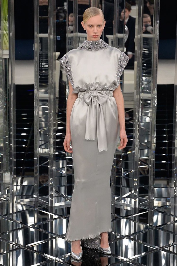 شاهدي مجموعة شانيل الراقية لصيف 2017