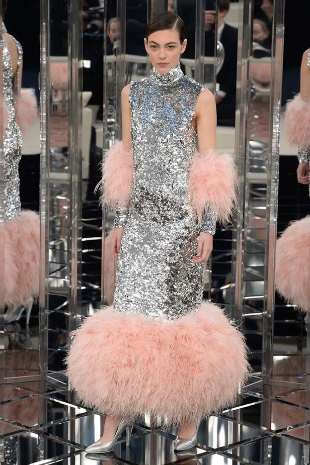 شاهدي مجموعة شانيل الراقية لصيف 2017