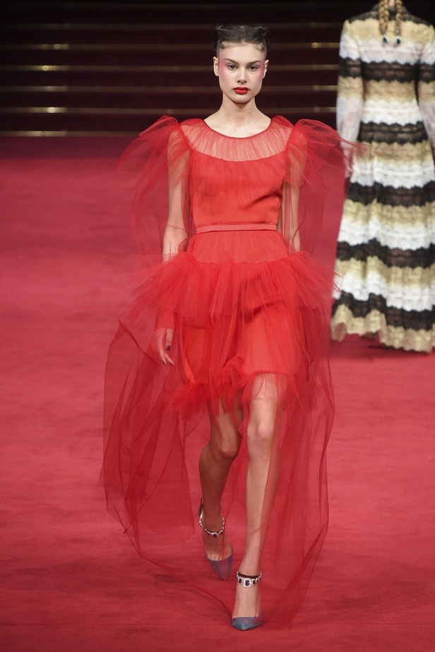 عرض أزياء Alexis Mabille لربيع 2018