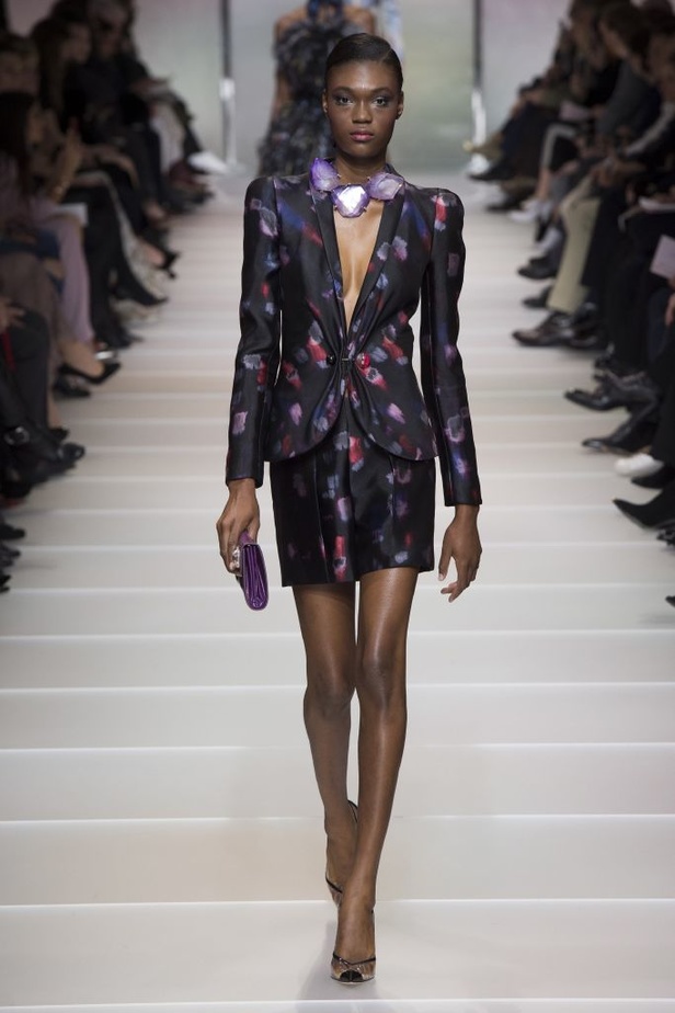 مجموعة Giorgio Armani للهوت كوتور لربيع وصيف 2018