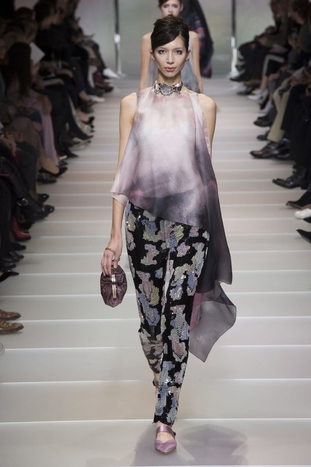 مجموعة Giorgio Armani للهوت كوتور لربيع وصيف 2018