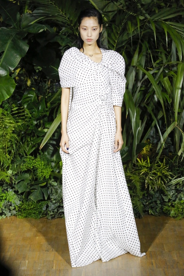 عرض أزياء Vionnet لخريف وشتاء ٢٠١٨ !