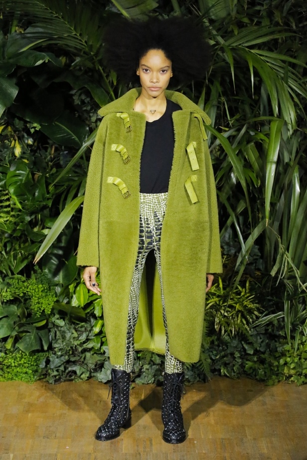 عرض أزياء Vionnet لخريف وشتاء ٢٠١٨ !