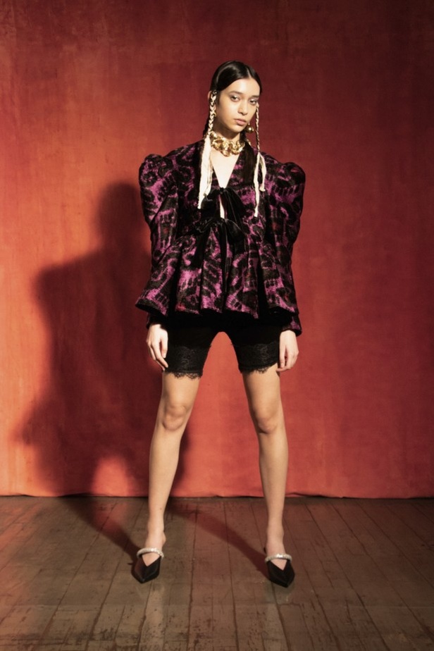 عرض أزياء OSMAN لخريف وشتاء 2021 ضمن أسبوع الموضة في لندن